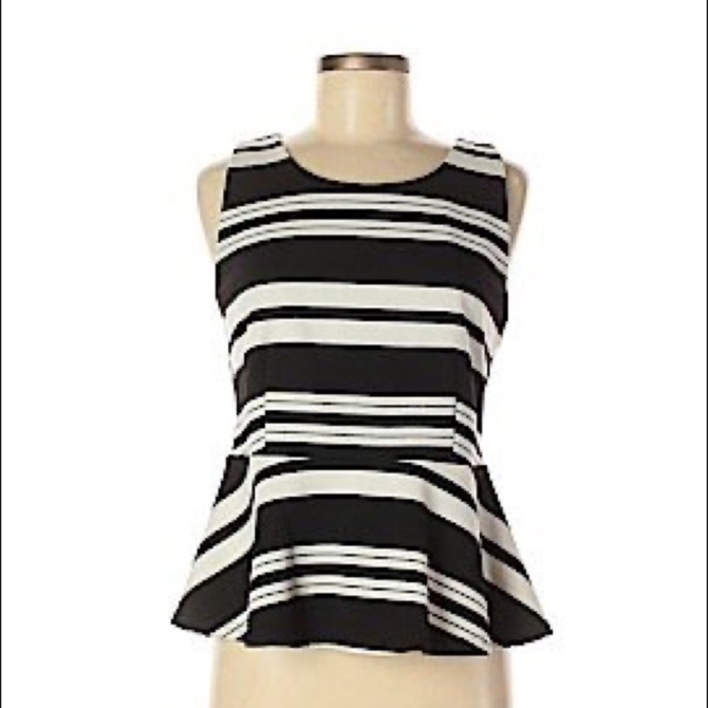 Green Envelope Casual Couture Black & White Blouse